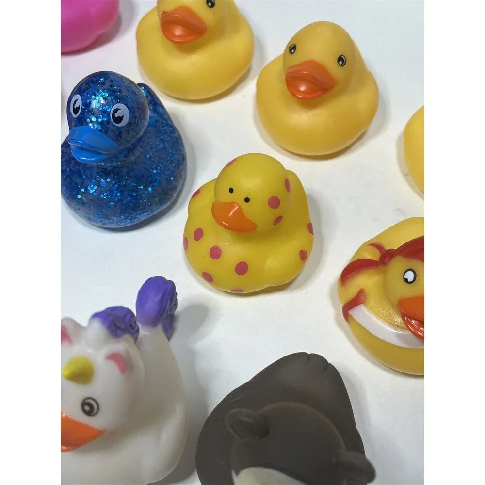 Lot of 14 Rubber Duckies, Jeep Ducking Party Favors Jeep Ducking